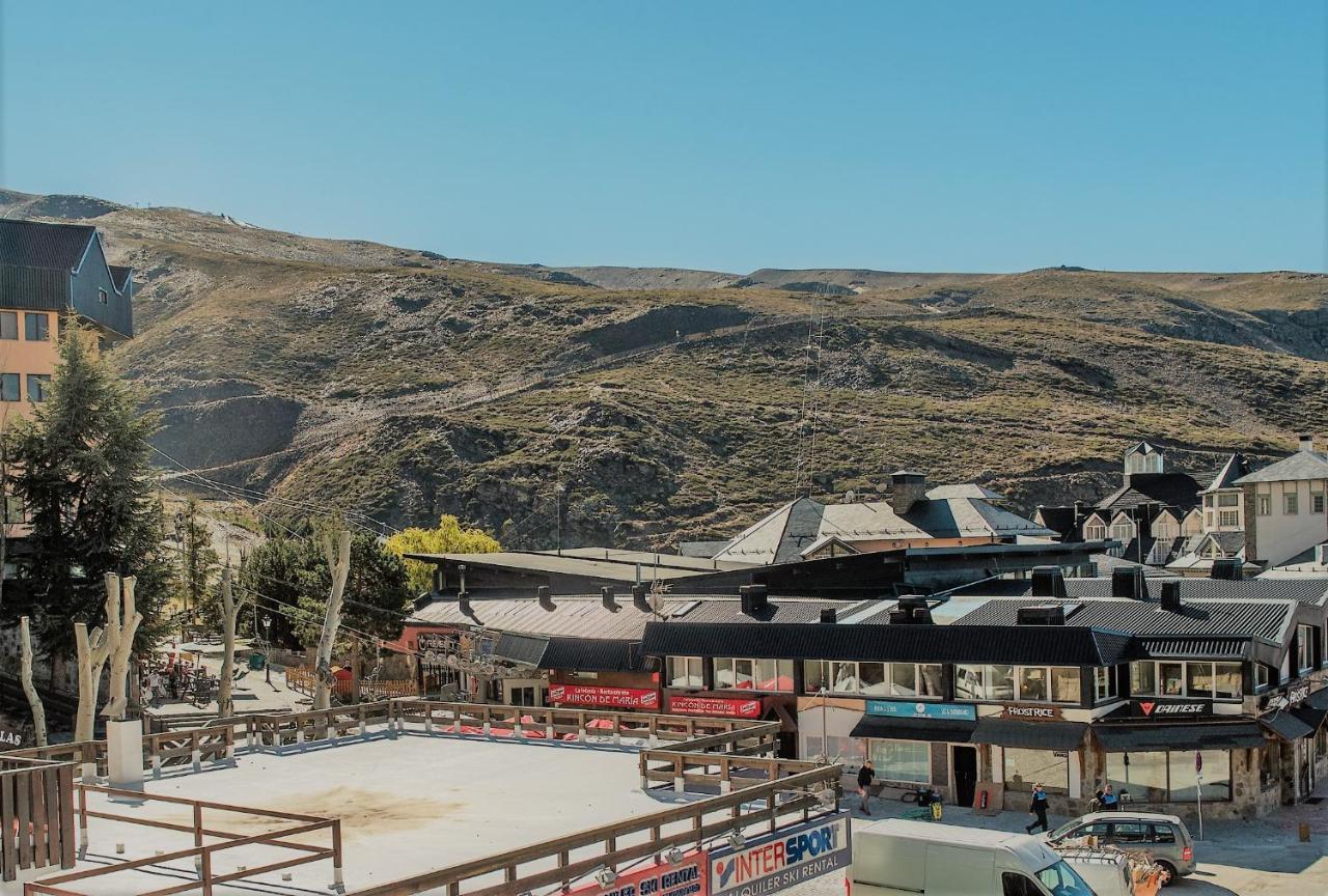 Todosierranevada Zona Baja -Plaza Principal-Junto A Los Telecabinas Sierra Nevada Esterno foto
