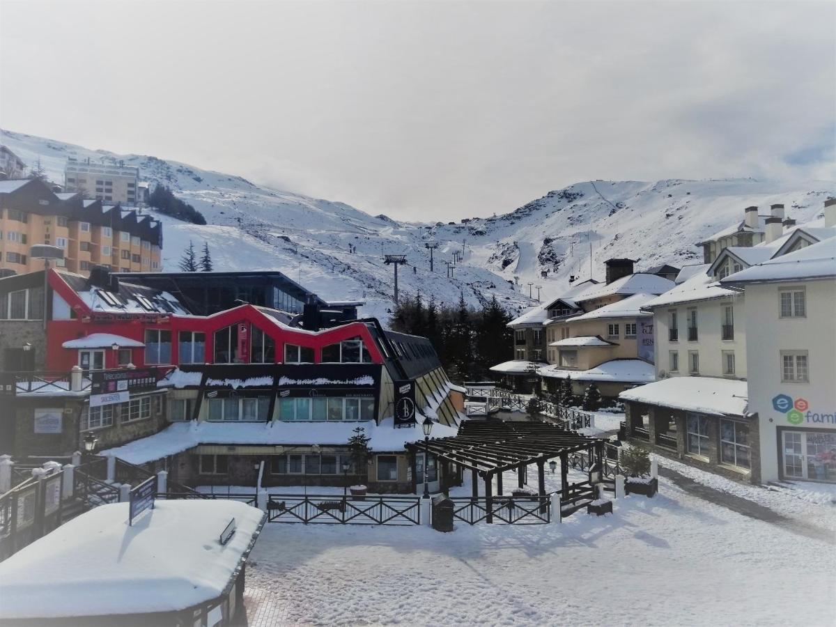 Todosierranevada Zona Baja -Plaza Principal-Junto A Los Telecabinas Sierra Nevada Esterno foto