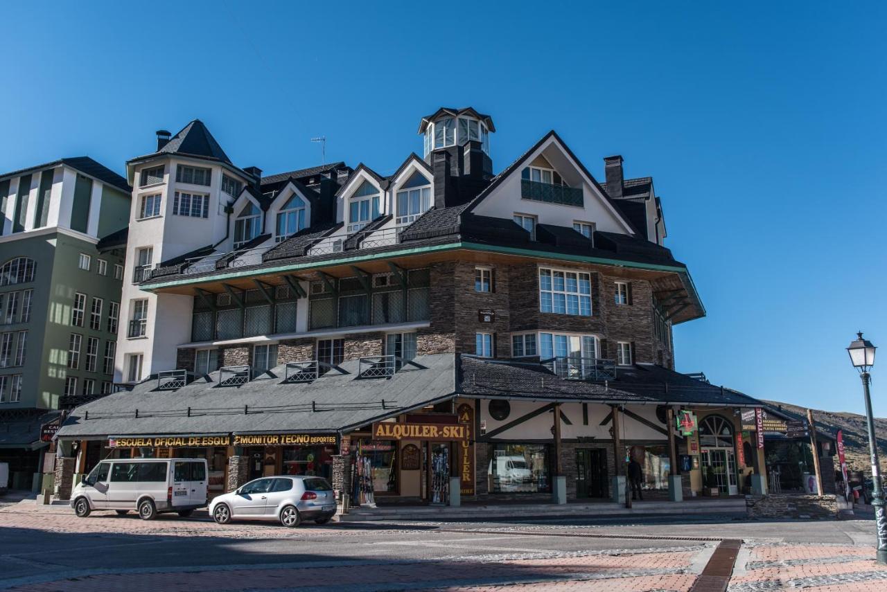 Todosierranevada Zona Baja -Plaza Principal-Junto A Los Telecabinas Sierra Nevada Esterno foto