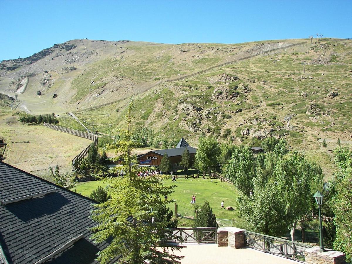 Todosierranevada Zona Baja -Plaza Principal-Junto A Los Telecabinas Sierra Nevada Esterno foto