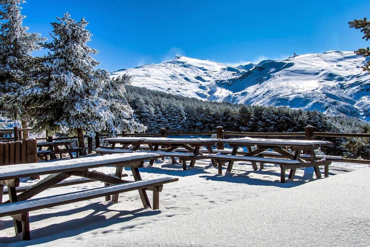 Todosierranevada Zona Baja -Plaza Principal-Junto A Los Telecabinas Sierra Nevada Esterno foto