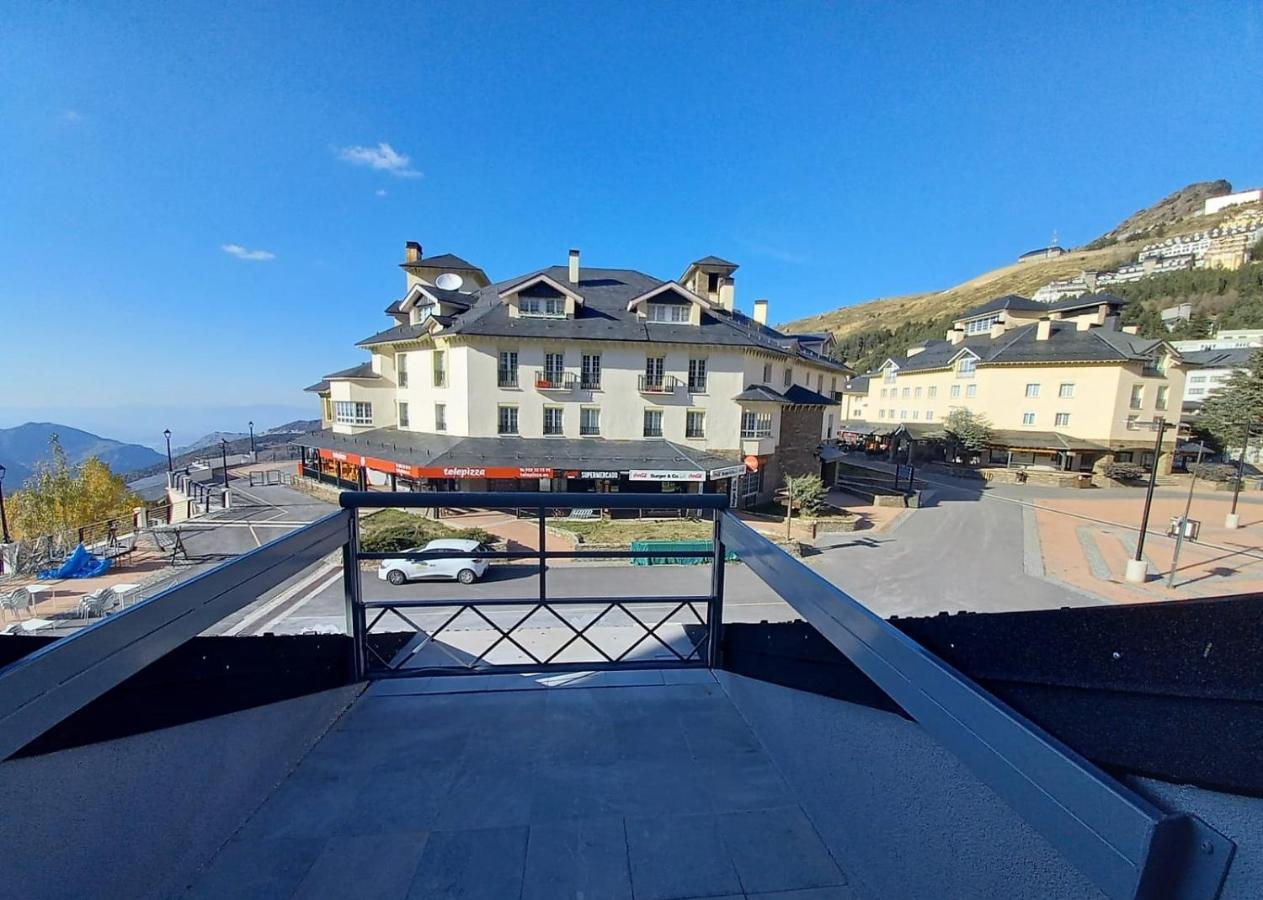 Todosierranevada Zona Baja -Plaza Principal-Junto A Los Telecabinas Sierra Nevada Esterno foto